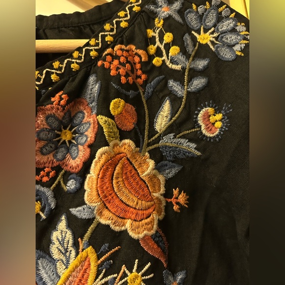 Johnny Was embroidered top - Picture 3 of 11